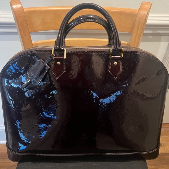 Authentic Louis Vuitton alma voyage vernis bag - Picture 7 of 16